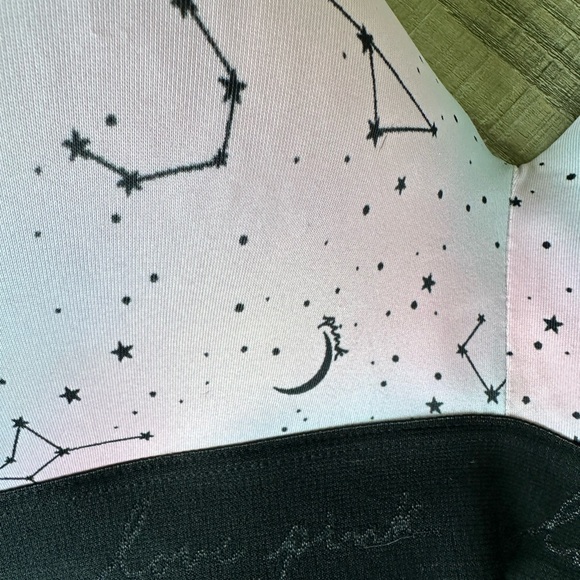 Wear Everywhere Wireless Lightly Lined Bra - Picture 2 of 5